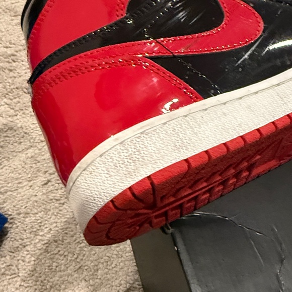 Nike Men's Black and Red High-Top Sneakers - Picture 5 of 7